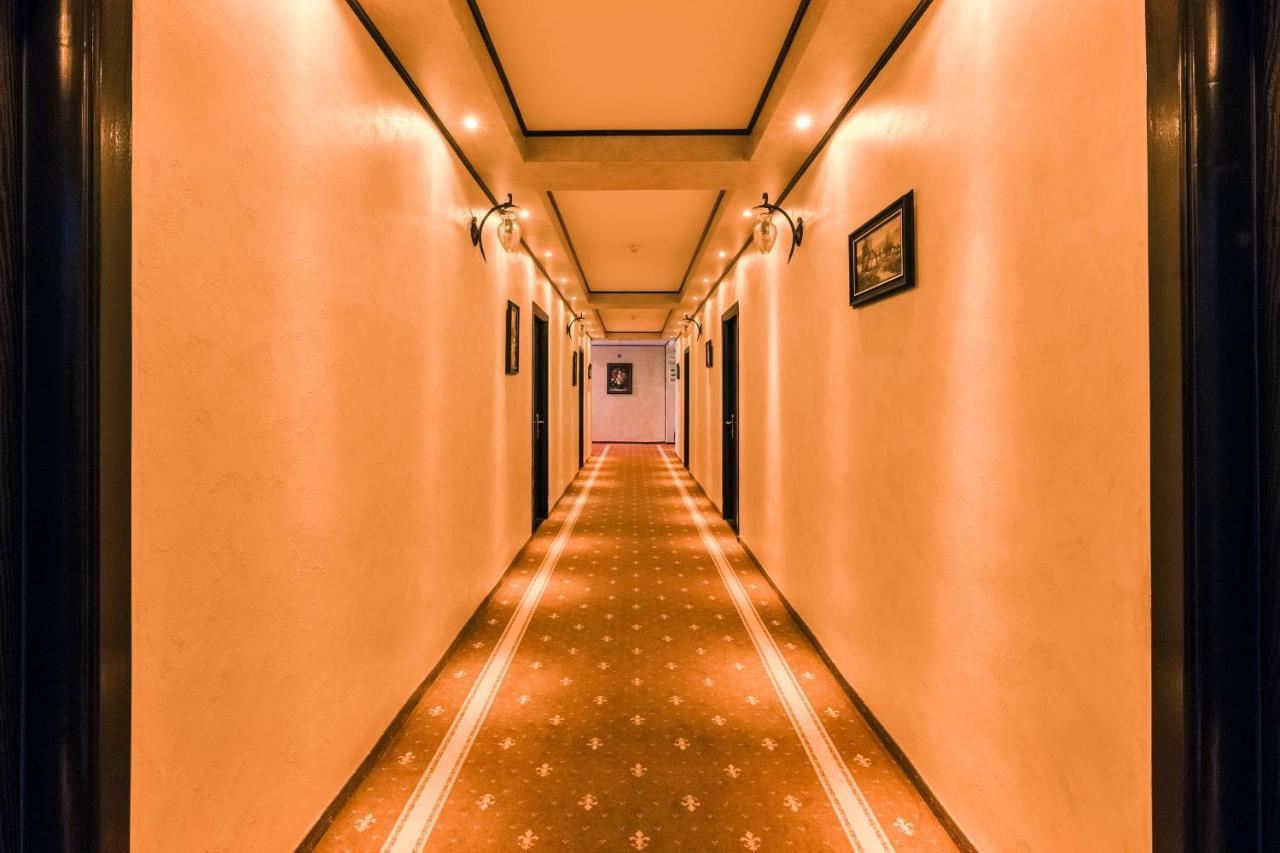 Hanul Simon Pensiune & Restaurant Бран Экстерьер фото